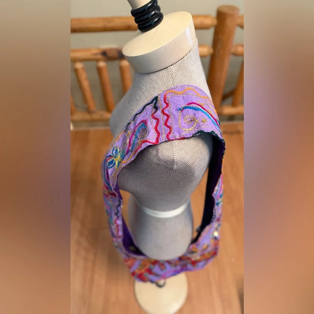 ✨ Earthbound Trading Company Embroidered Hobo Shoulder Bag ✨ - Picture 4 of 13